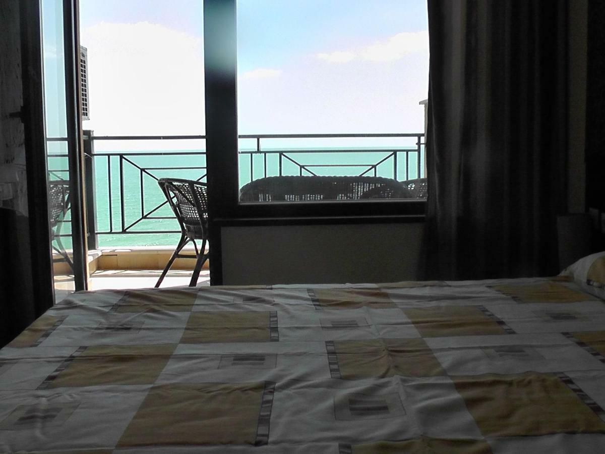 Адмирал- Сирена Golden Sands Ngoại thất bức ảnh